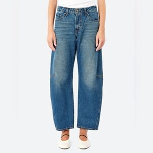Levi’s Womens Barrel Jeans – Size 24 – Vintage Wash